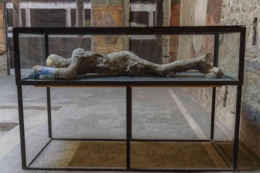 067 - Italia - Pompeya - parque arqueológico de Pompeya - Villa del Misterio.jpg